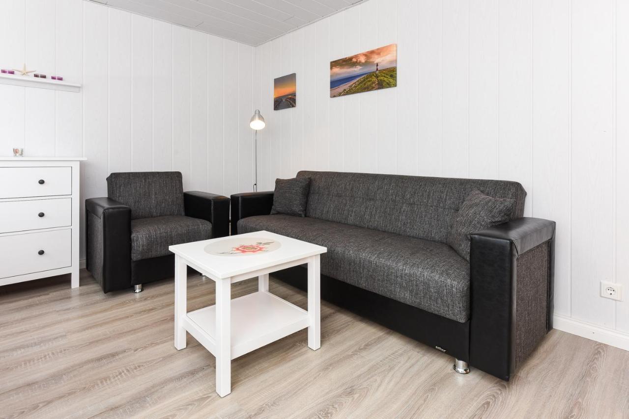 Ferienwohnungen Im Haus Waterkant Neuharlingersiel Exterior foto